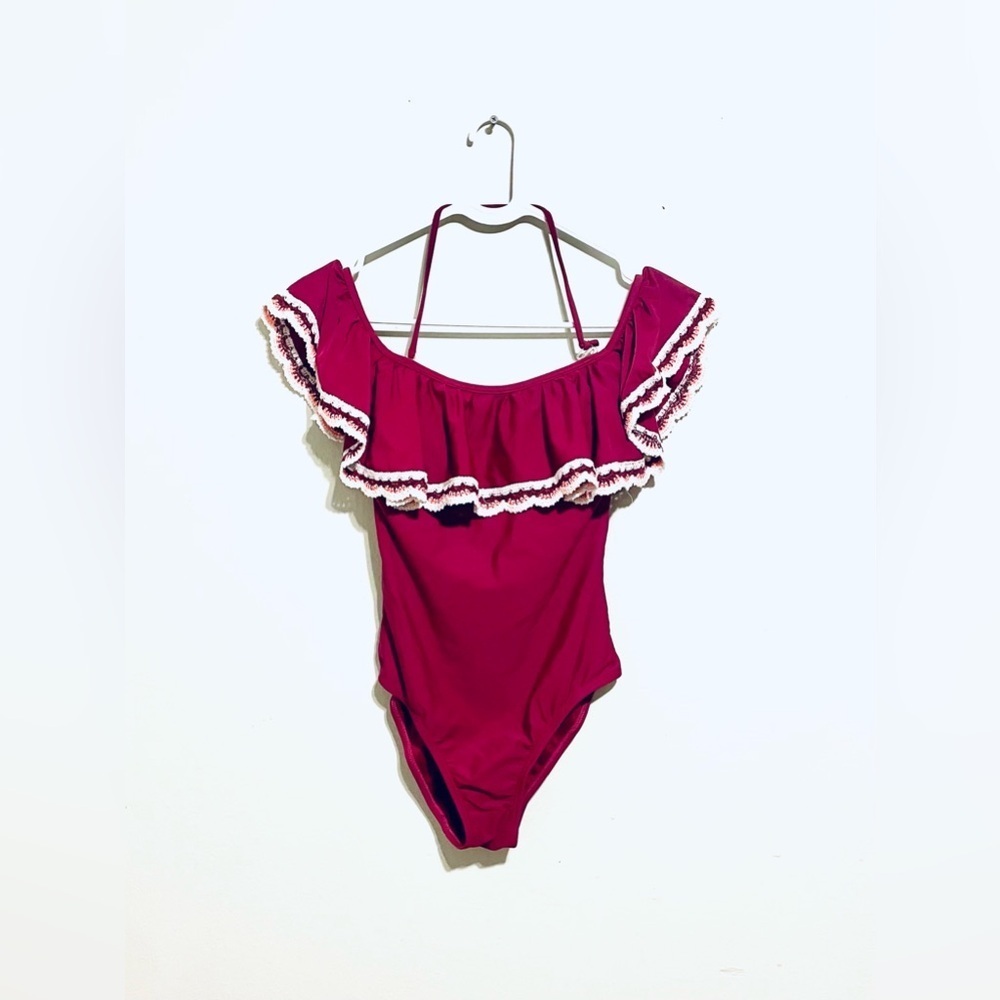 Stylish Burgundy Ruffle Trim ARIZONA one piece swimsuit size‎ Small
